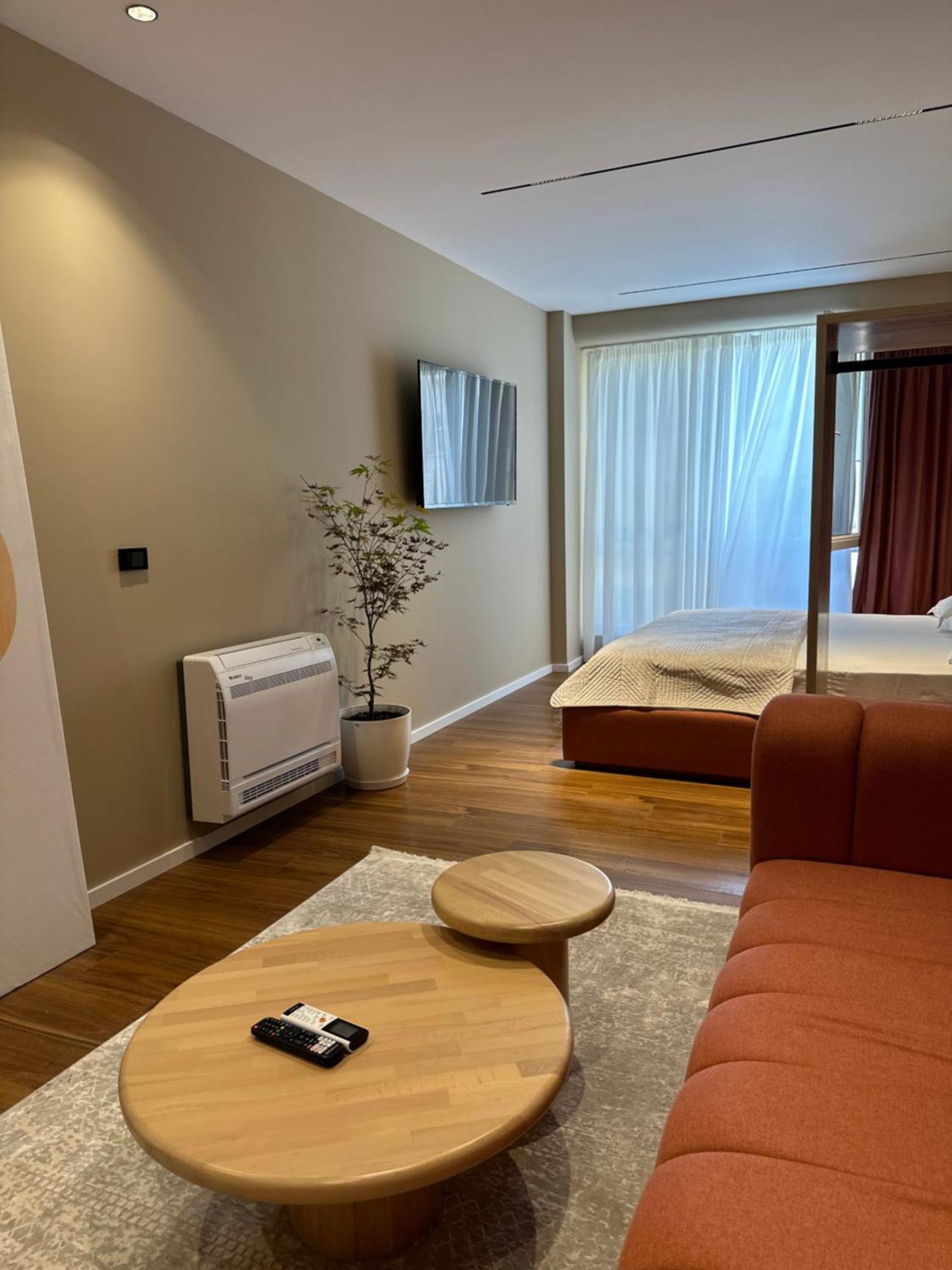 Agate Self Check In Hotell *
